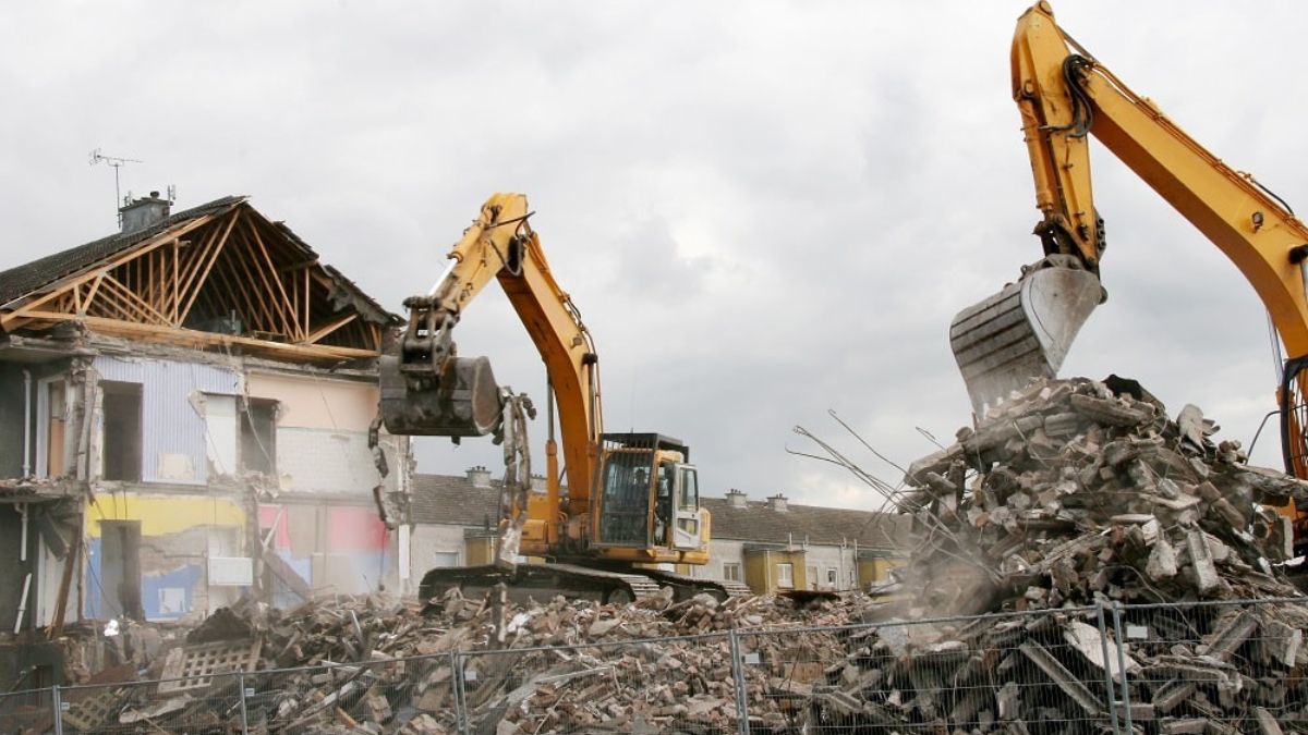 The Role of Specialized Demolition Contractors in Complex Projects